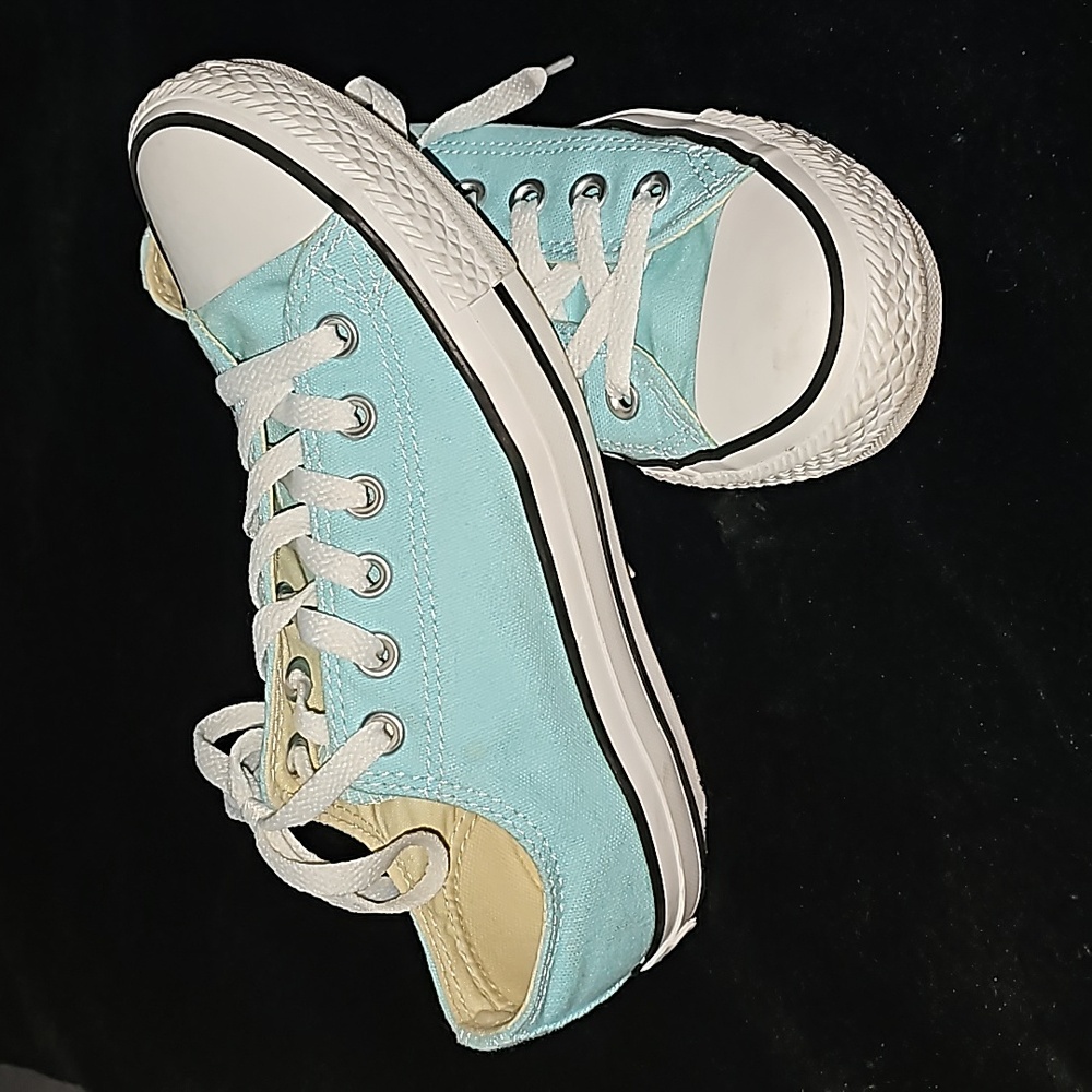 Converse - Picture 3 of 7